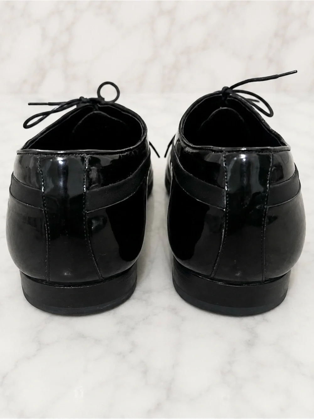 Mezlan sleek black